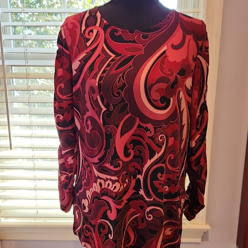 Susan Gravee Red Graphic Boxy Long Sleeve Blouse